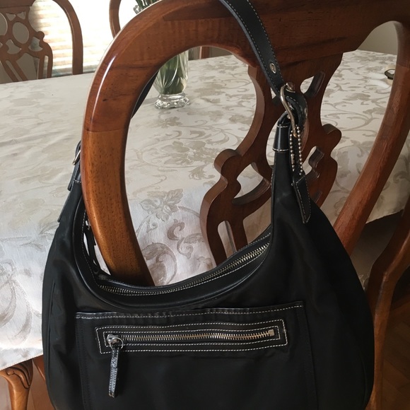 Authentic rare Coach black nylon shoulder bag EUC! - Picture 4 of 5